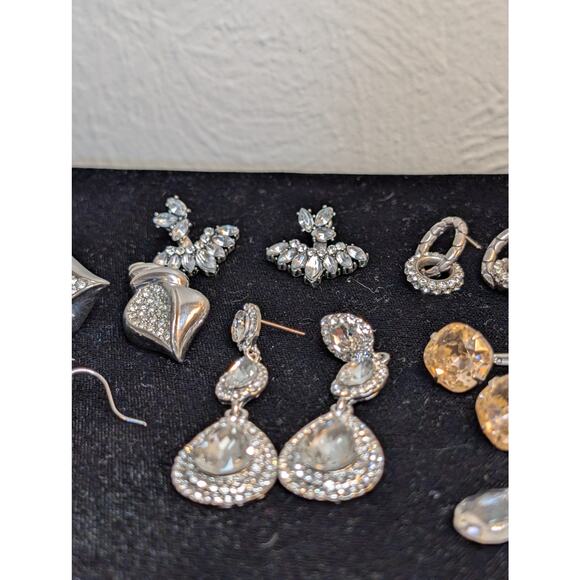 Fourteen Various Pairs of Silver Tone Earrings & One Jacket Pr Jewelry Lot - Picture 9 of 15